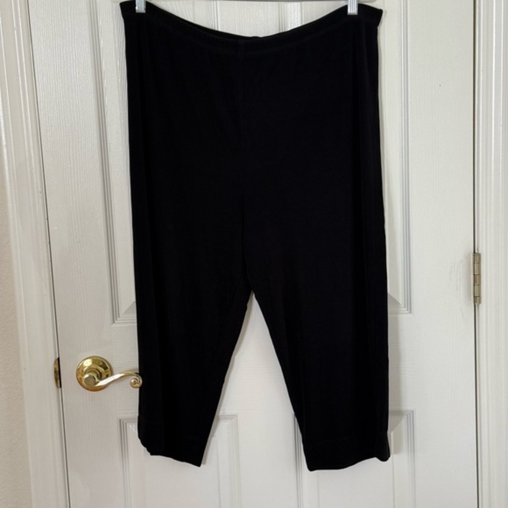 Chico's Travelers Collection Black Capris size 16 (Chico’s size 3)
